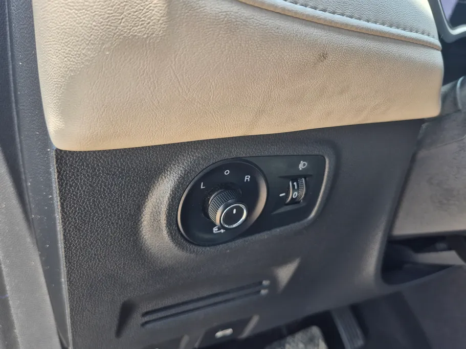2023 MG ZS LUX 