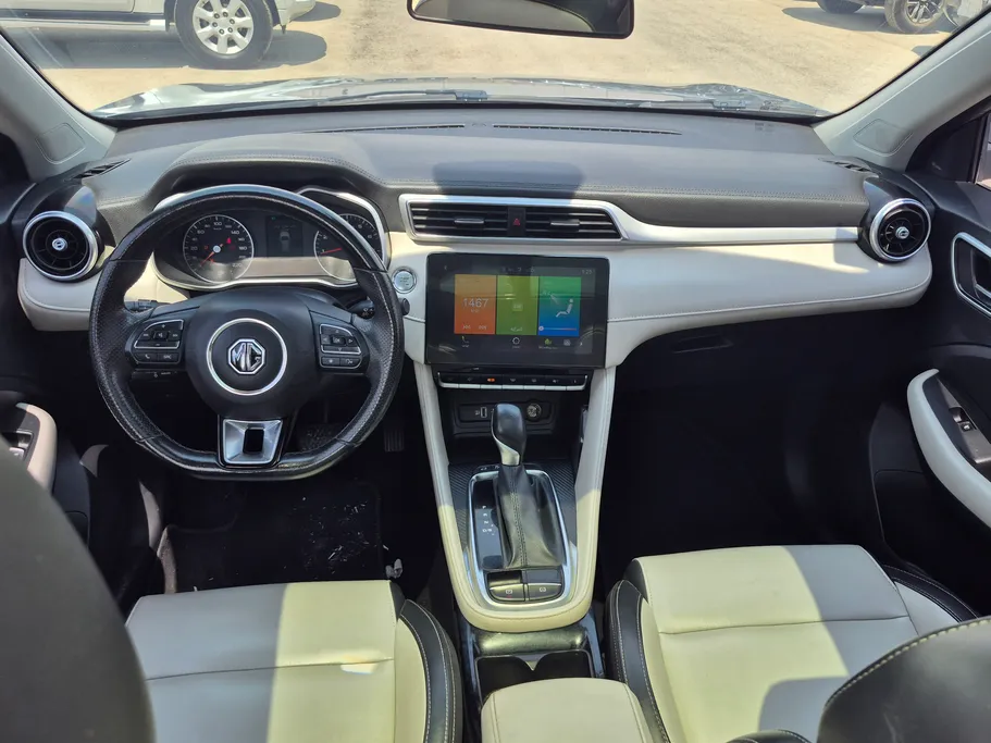 2023 MG ZS LUX 
