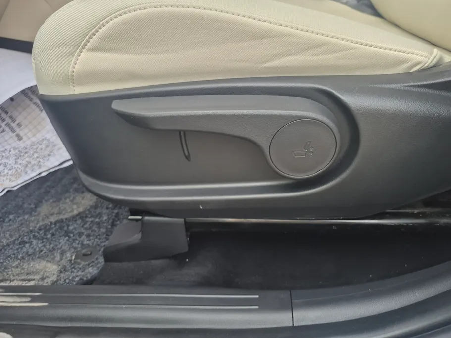 2025 Hyundai Tucson SMART (Two Tone) 