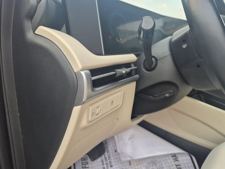 2025 Hyundai Tucson SMART (Two Tone) 