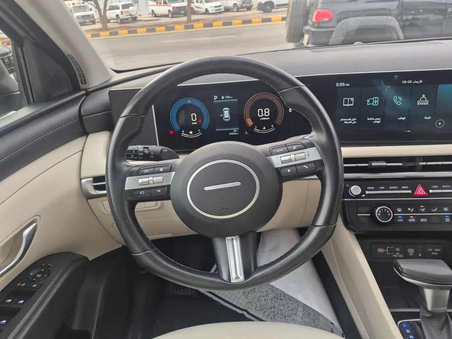 2025 Hyundai Tucson SMART (Two Tone) 