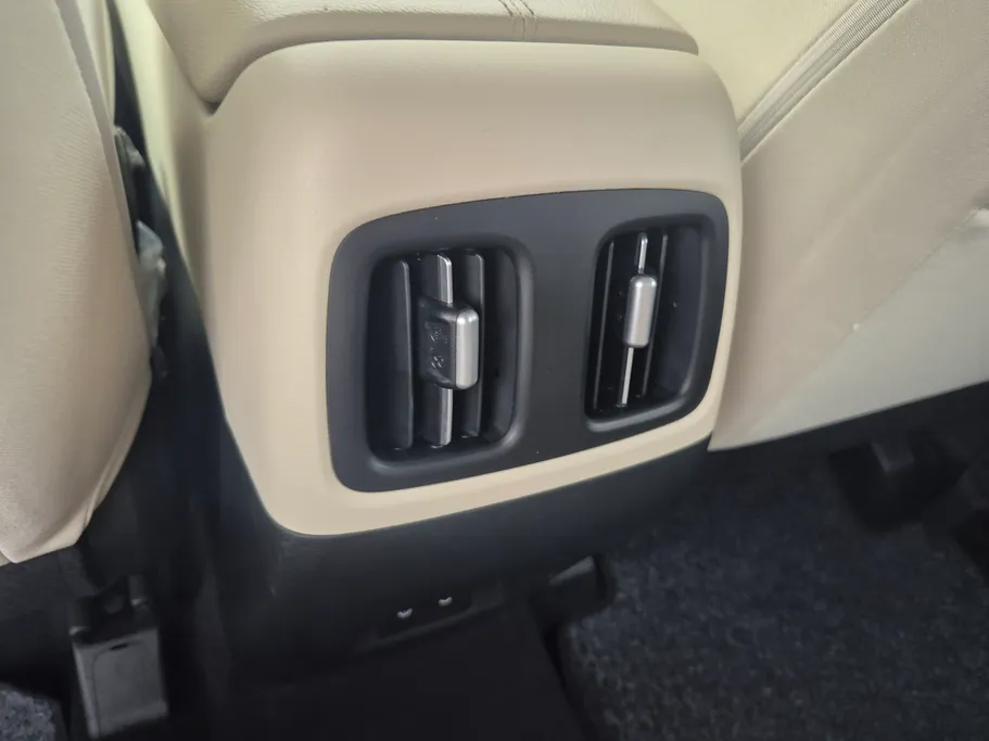 2025 Hyundai Tucson SMART (Two Tone) 