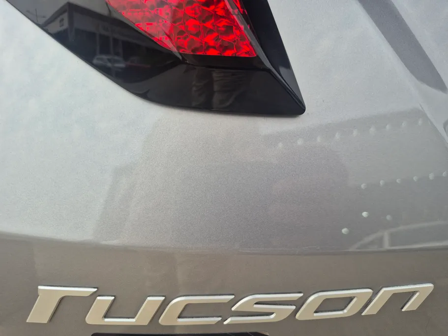 2025 Hyundai Tucson SMART (Two Tone) 