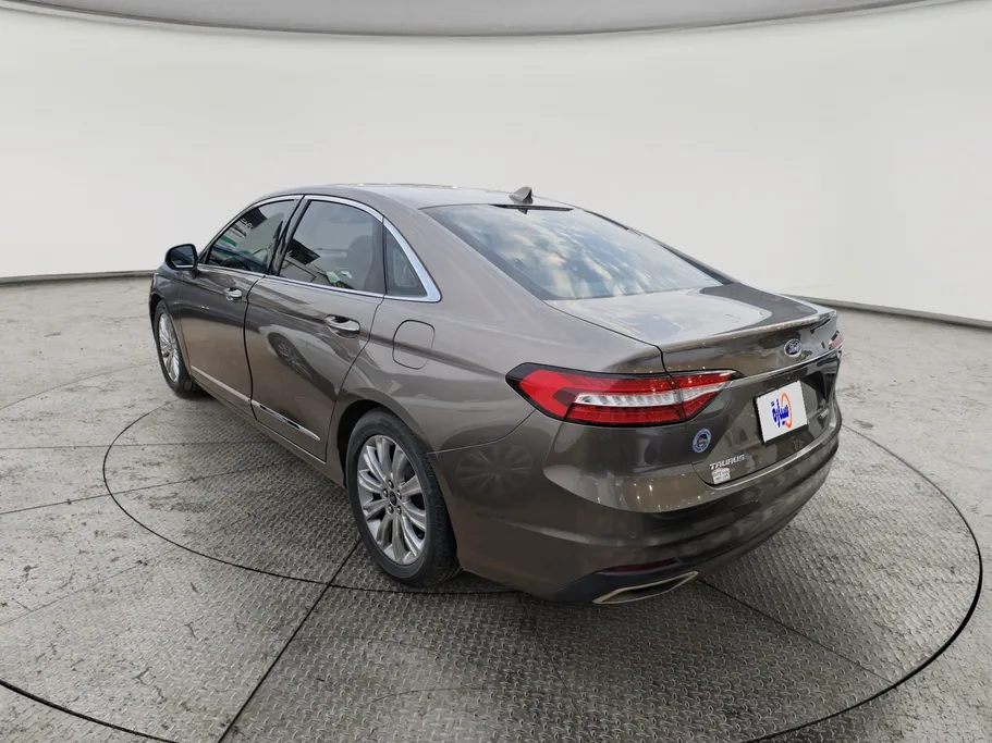 2020 Ford Taurus Trend 