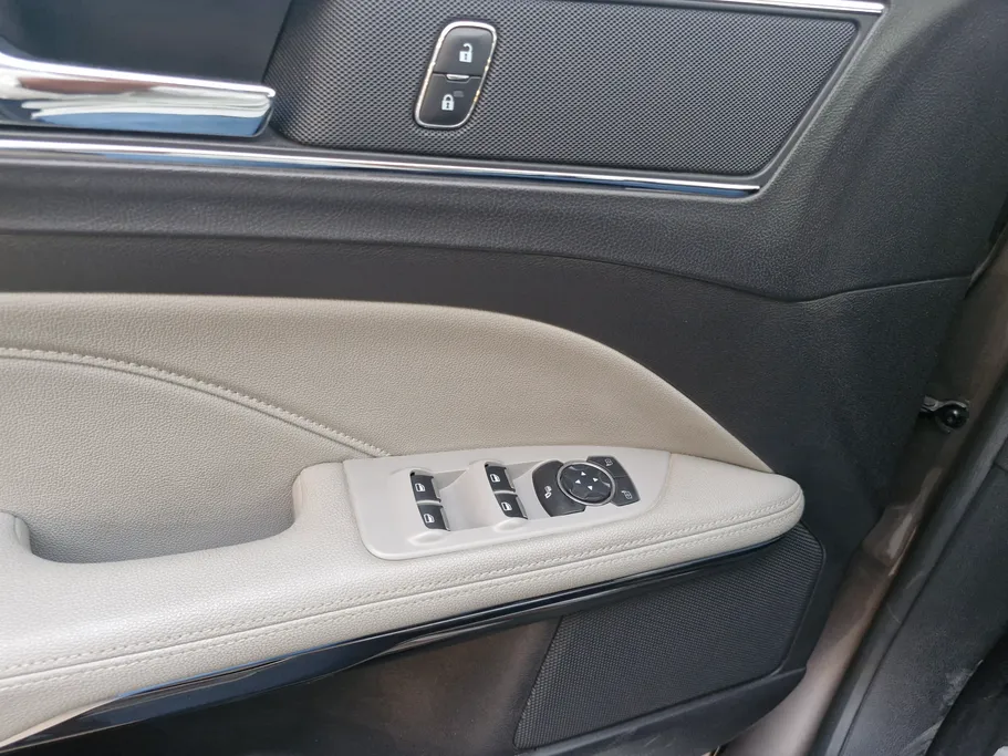 2020 Ford Taurus Trend 