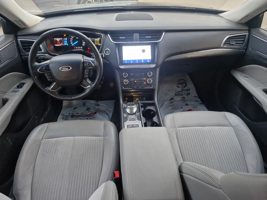 2020 Ford Taurus Trend 