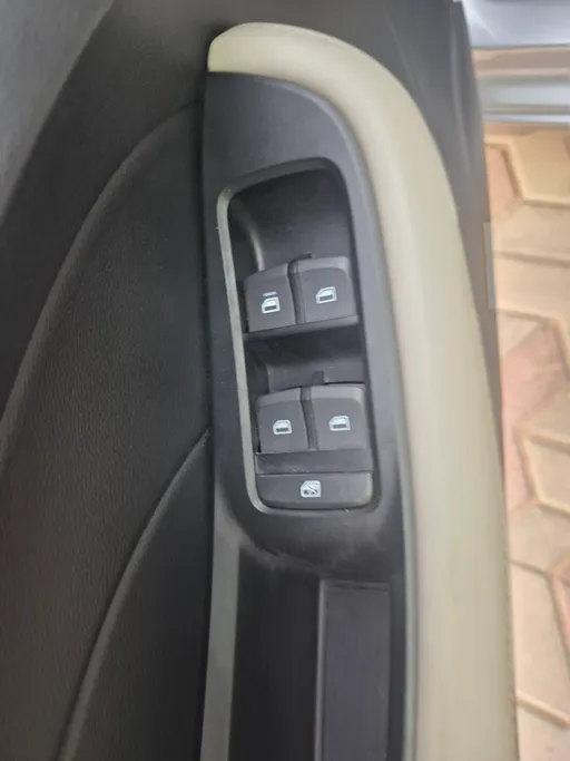 2023 MG 5 LUX 