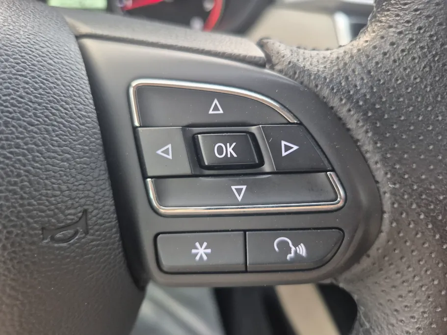 2023 MG 5 LUX 