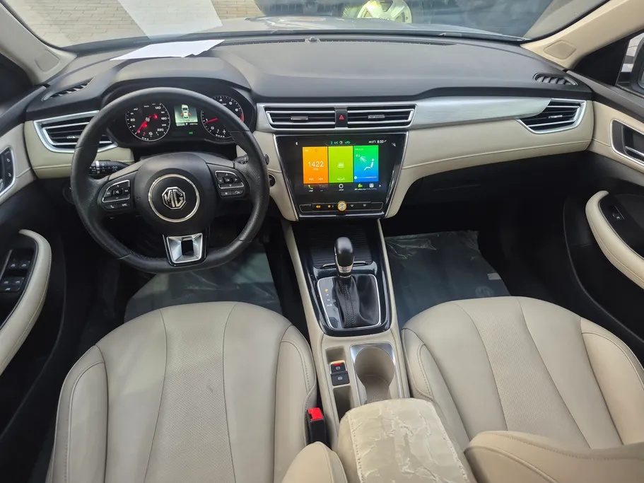 2023 MG 5 LUX 