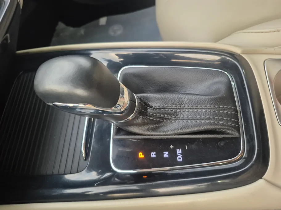 2023 MG 5 LUX 
