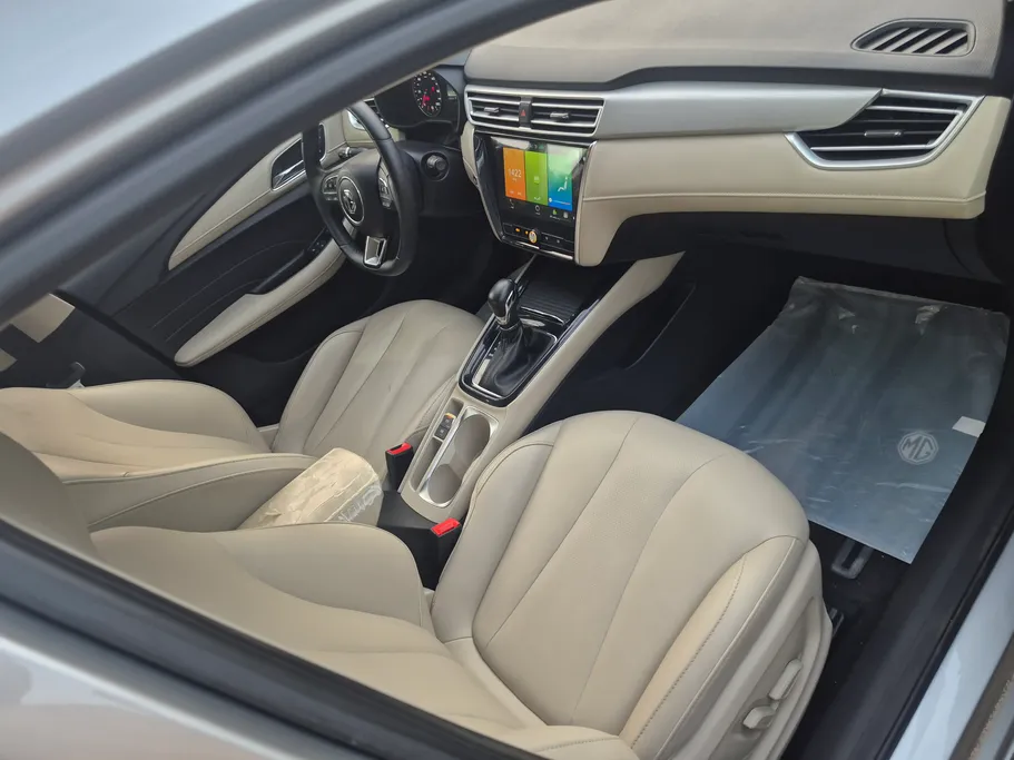 2023 MG 5 LUX 