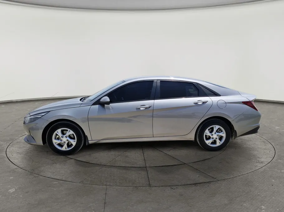 2021 Hyundai Elantra Smart 