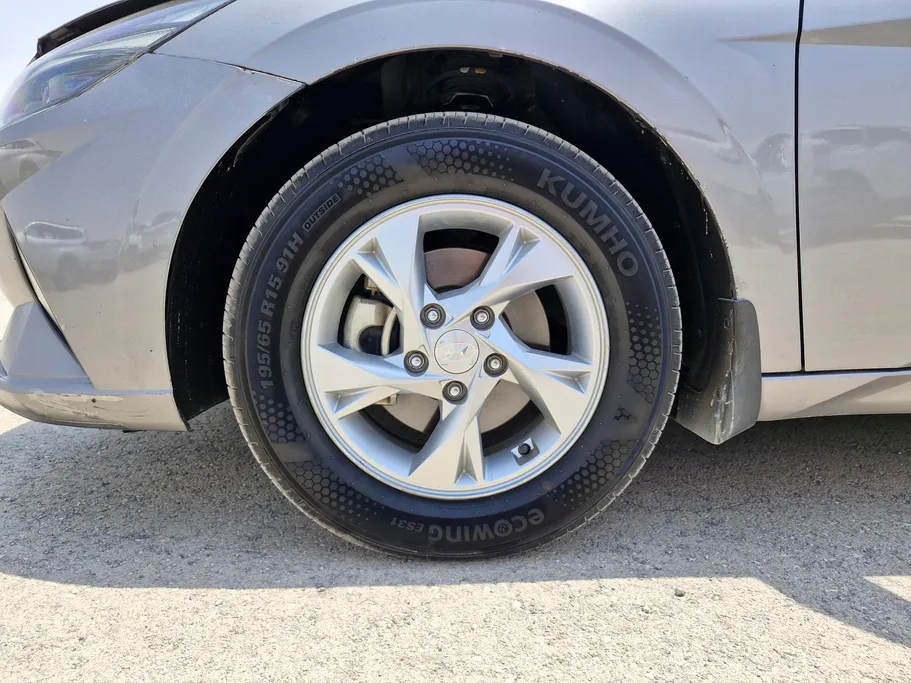 2021 Hyundai Elantra Smart 