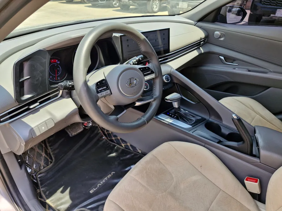 2021 Hyundai Elantra Smart 