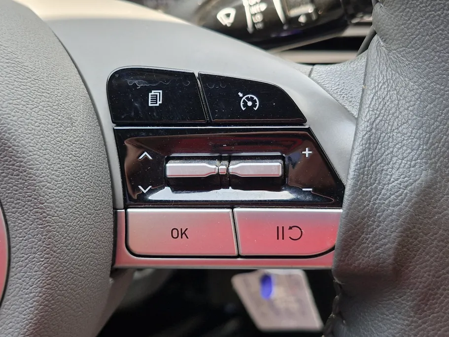 2021 Hyundai Elantra Smart 