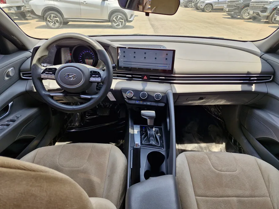 2021 Hyundai Elantra Smart 