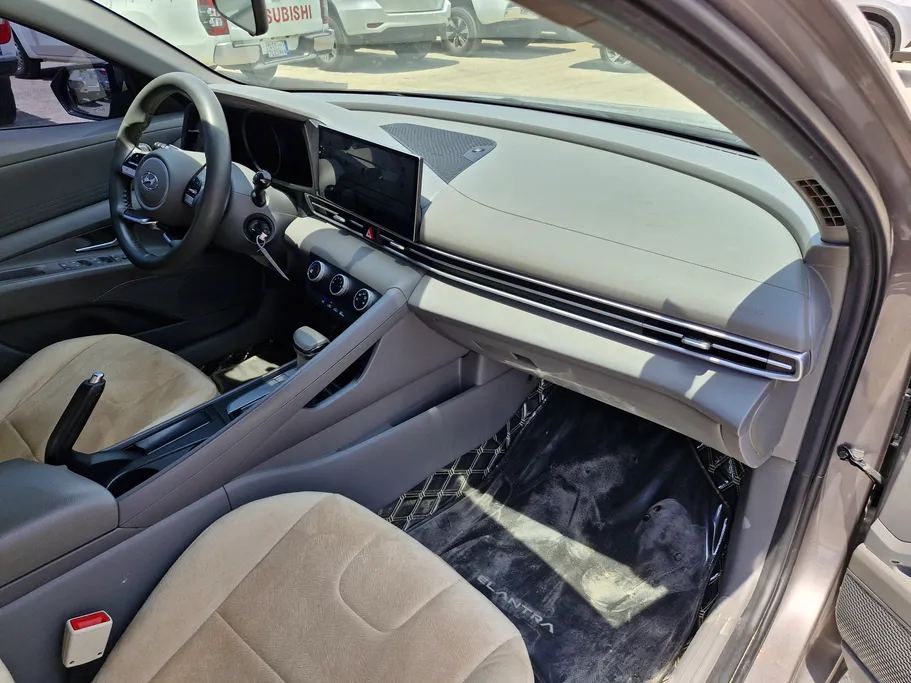 2021 Hyundai Elantra Smart 