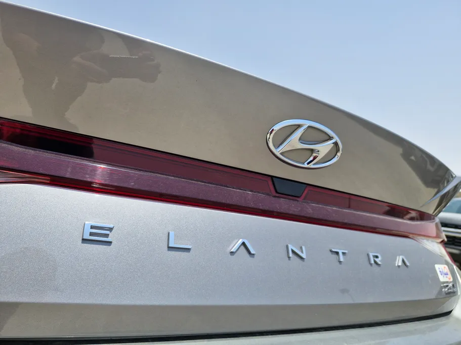 2021 Hyundai Elantra Smart 