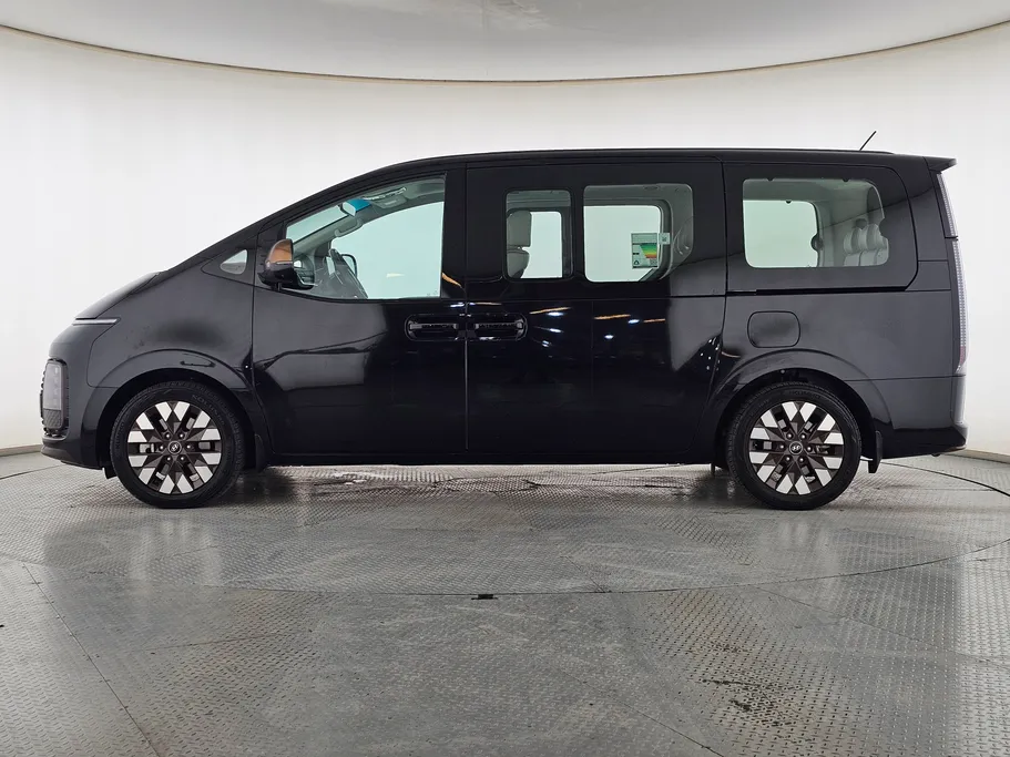 2024 Hyundai Staria LUXURY 9 ST 