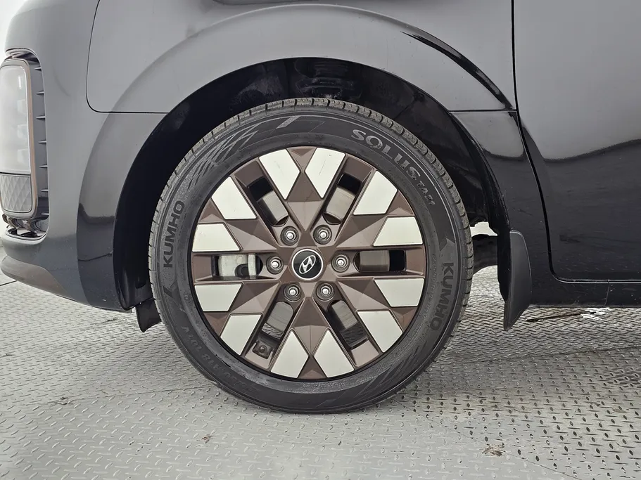2024 Hyundai Staria LUXURY 9 ST 