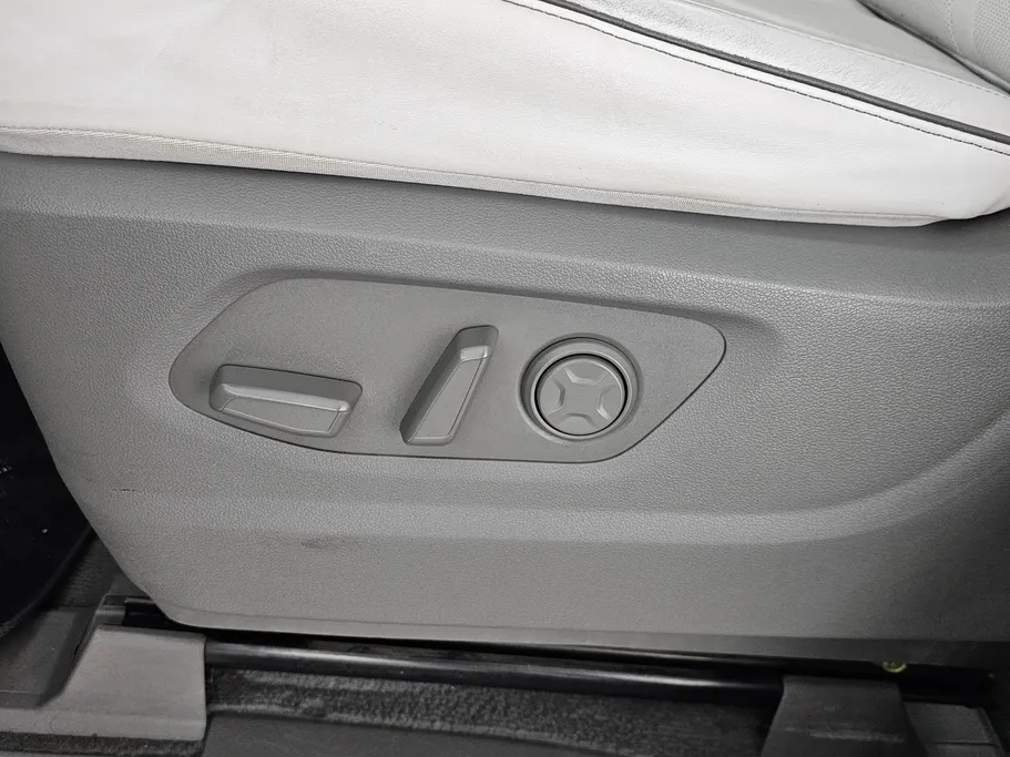 2024 Hyundai Staria LUXURY 9 ST 
