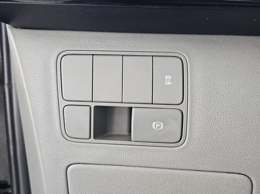 2024 Hyundai Staria LUXURY 9 ST 