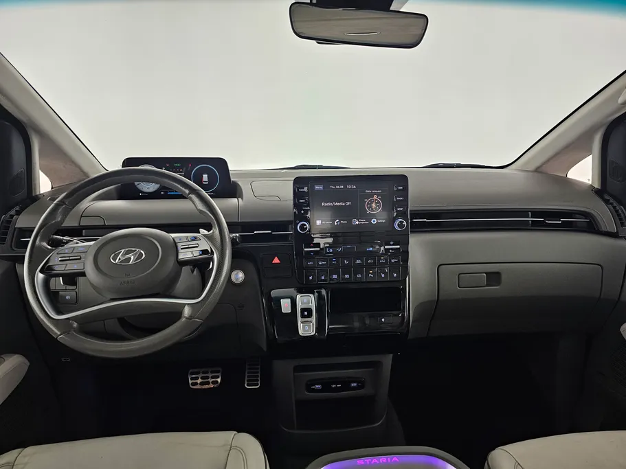 2024 Hyundai Staria LUXURY 9 ST 