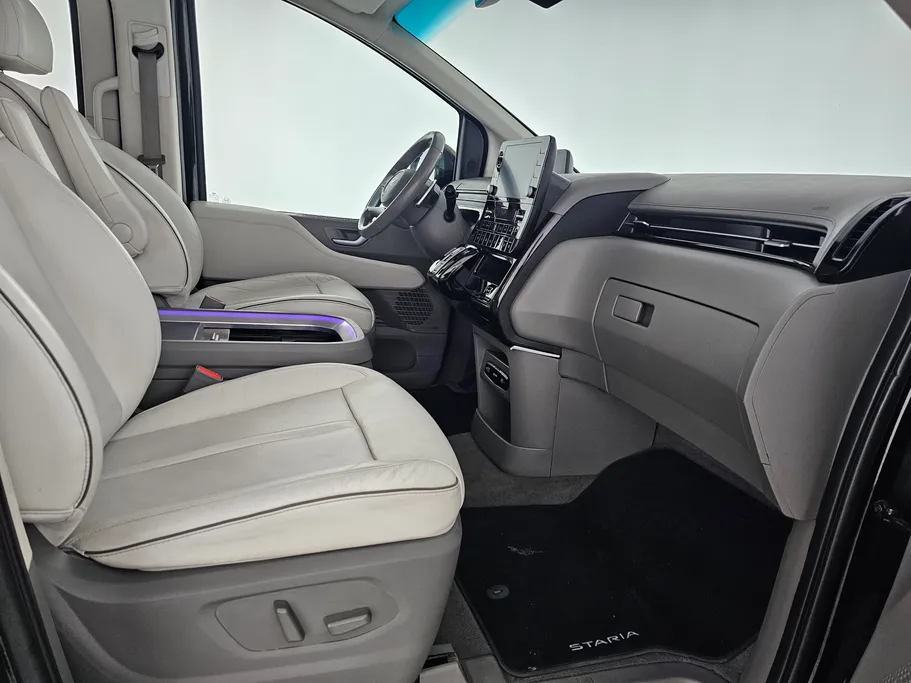 2024 Hyundai Staria LUXURY 9 ST 