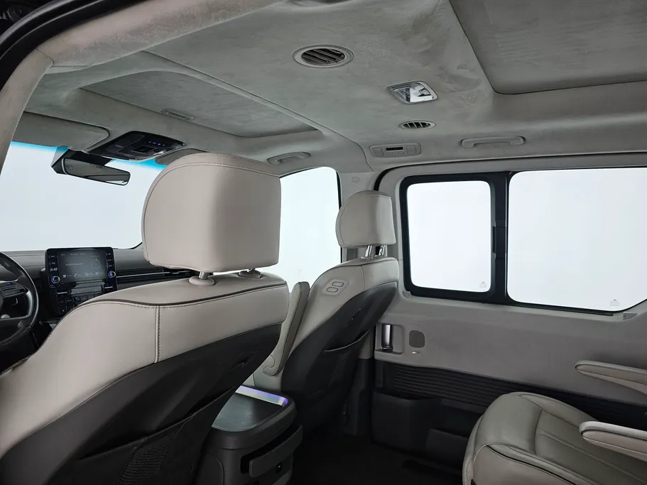 2024 Hyundai Staria LUXURY 9 ST 
