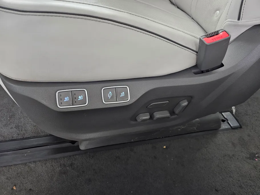 2024 Hyundai Staria LUXURY 9 ST 