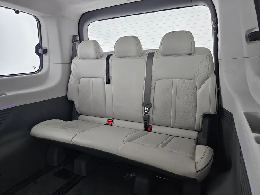 2024 Hyundai Staria LUXURY 9 ST 