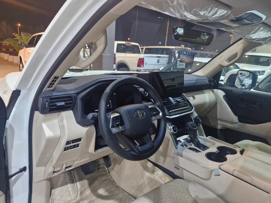 2025 Toyota Land Cruiser GXR2 