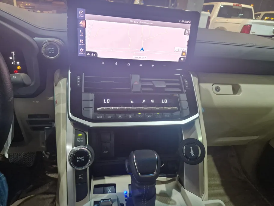 2025 Toyota Land Cruiser GXR2 
