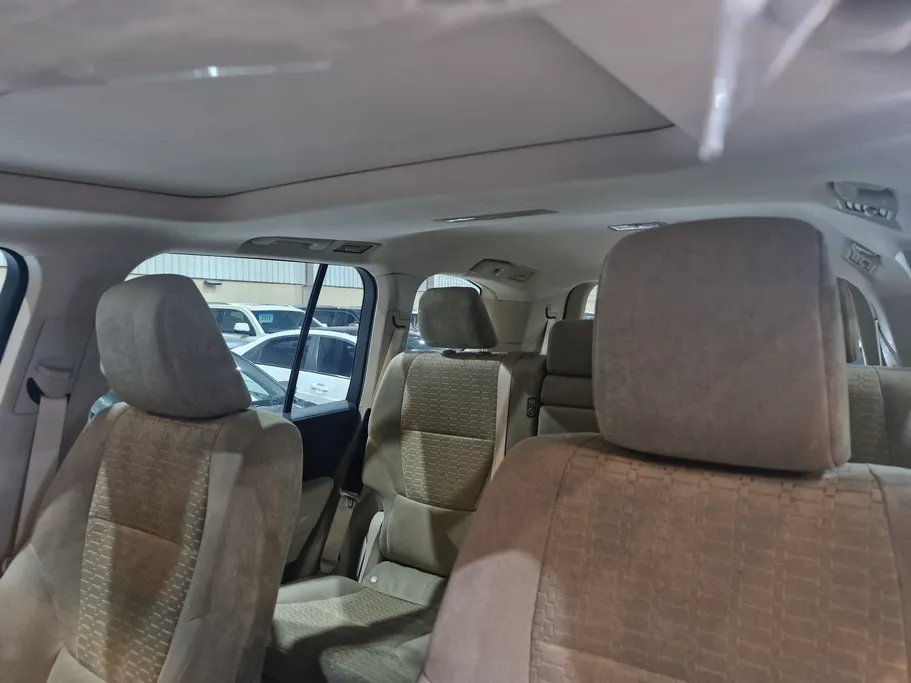 2025 Toyota Land Cruiser GXR2 