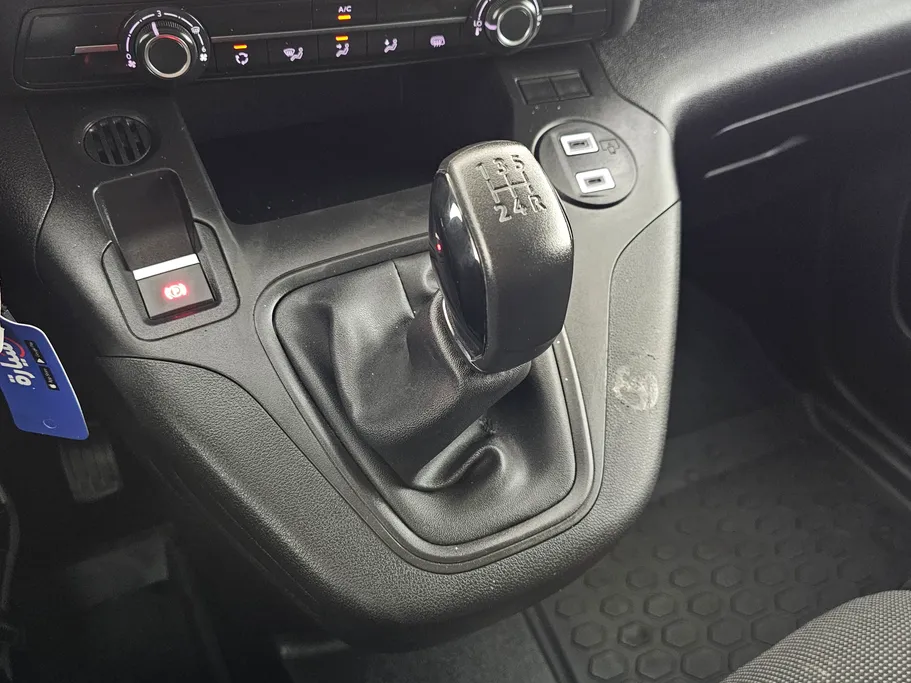 2025 Peugeot Partner Refrigerated 