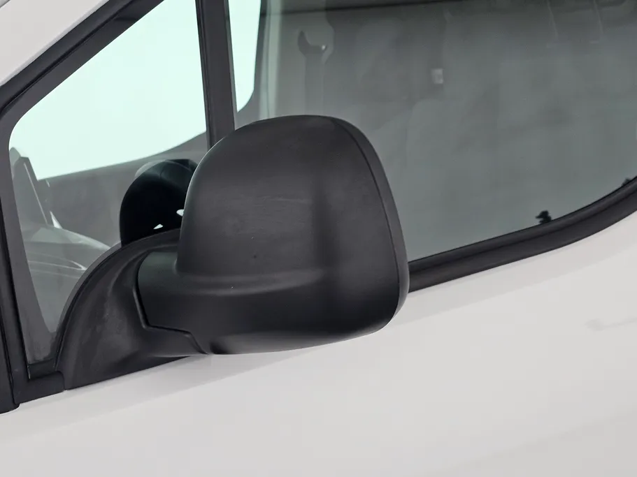 2025 Peugeot Partner Refrigerated 