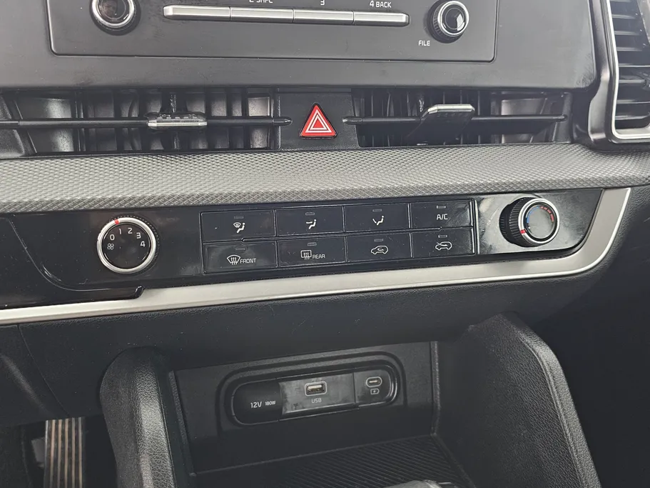 2023 Kia Sportage LX 