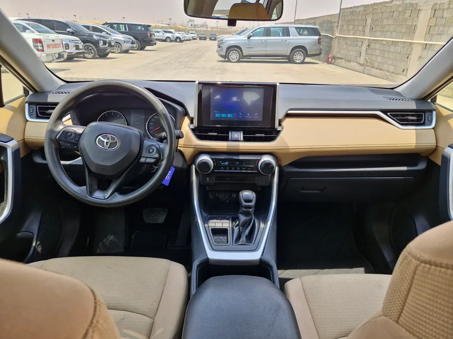 2023 Toyota RAV4 LE 
