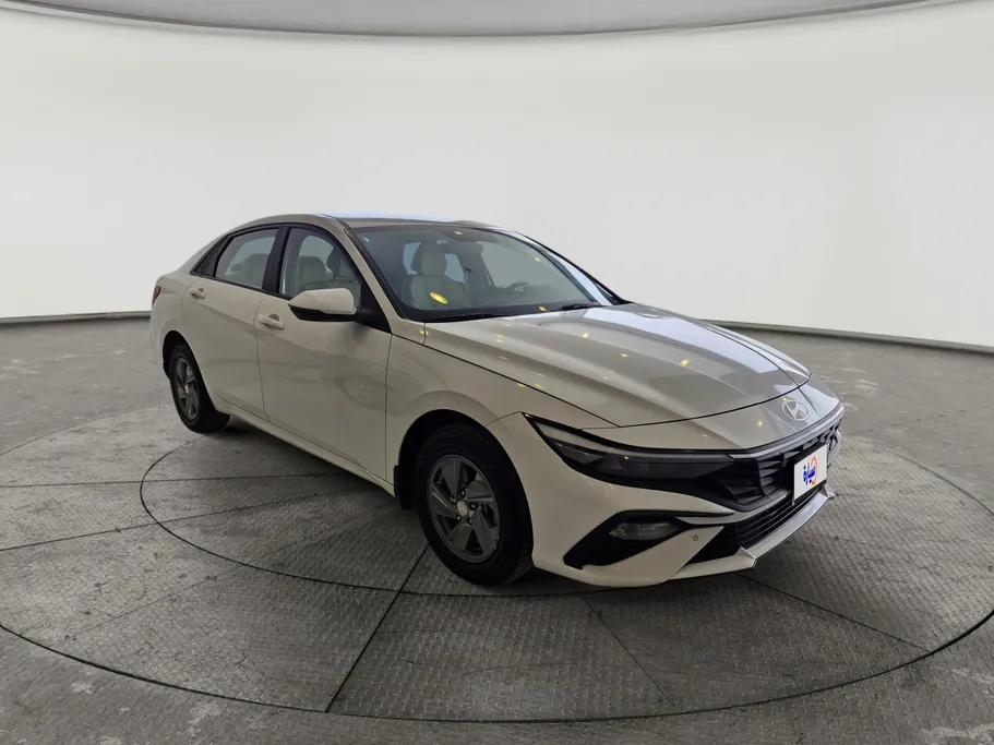 2024 Hyundai Elantra Smart 