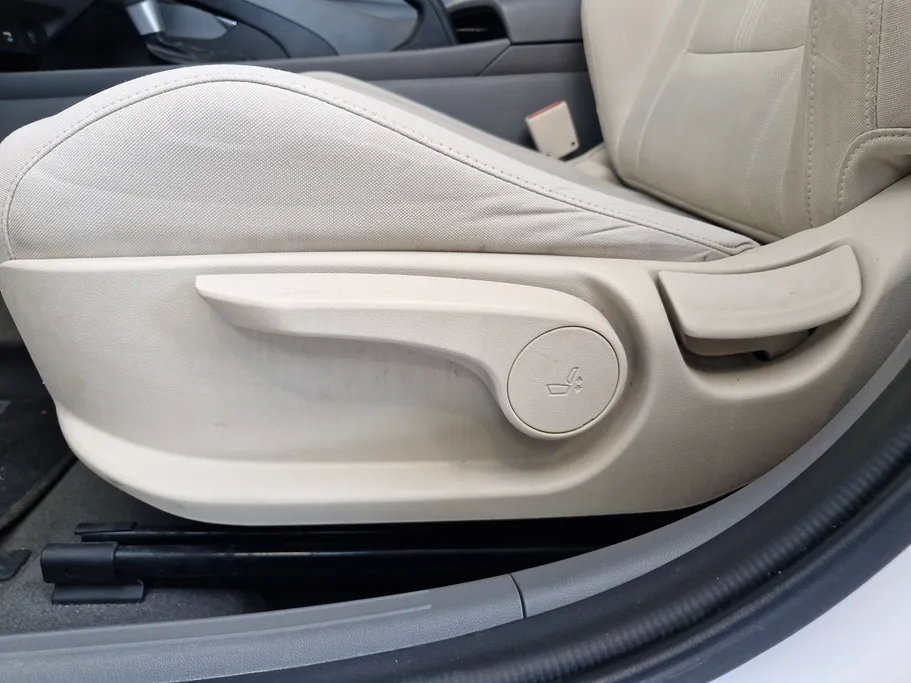 2024 Hyundai Elantra Smart 