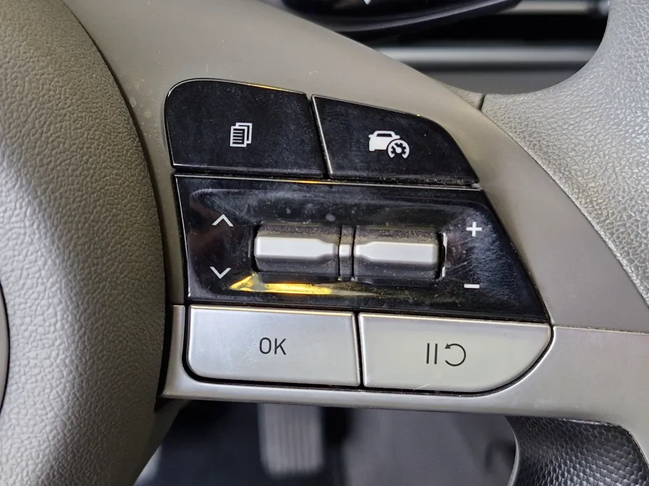 2024 Hyundai Elantra Smart 