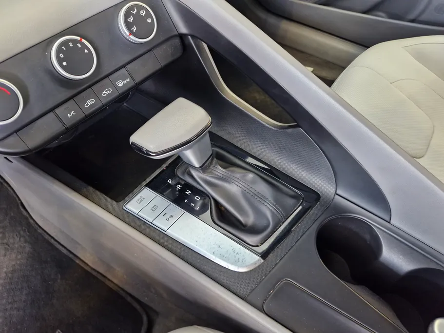 2024 Hyundai Elantra Smart 
