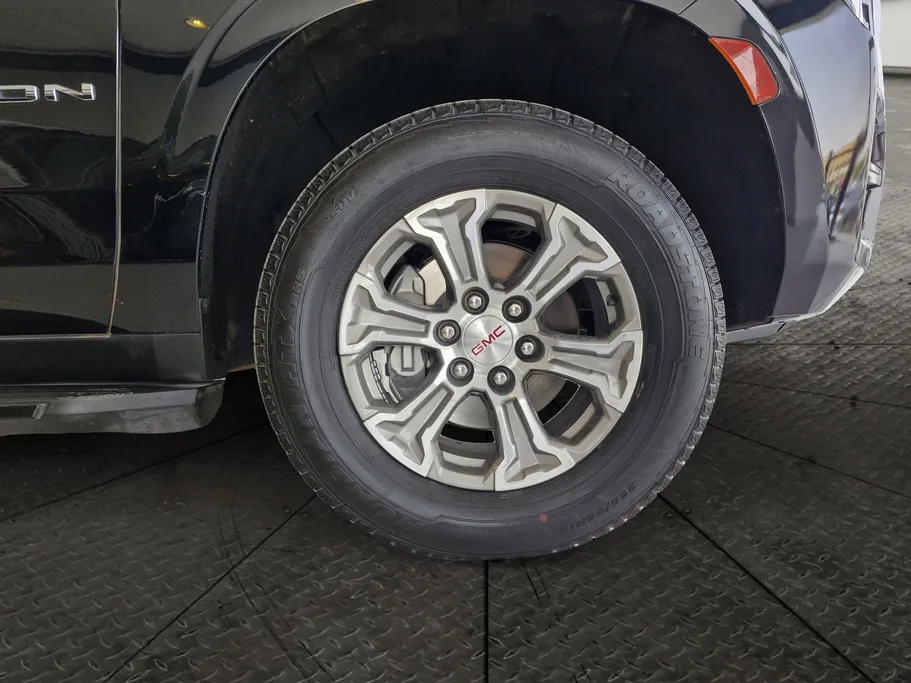 2024 GMC Yukon SLE 