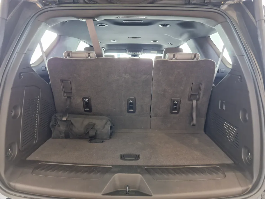2024 GMC Yukon SLE 