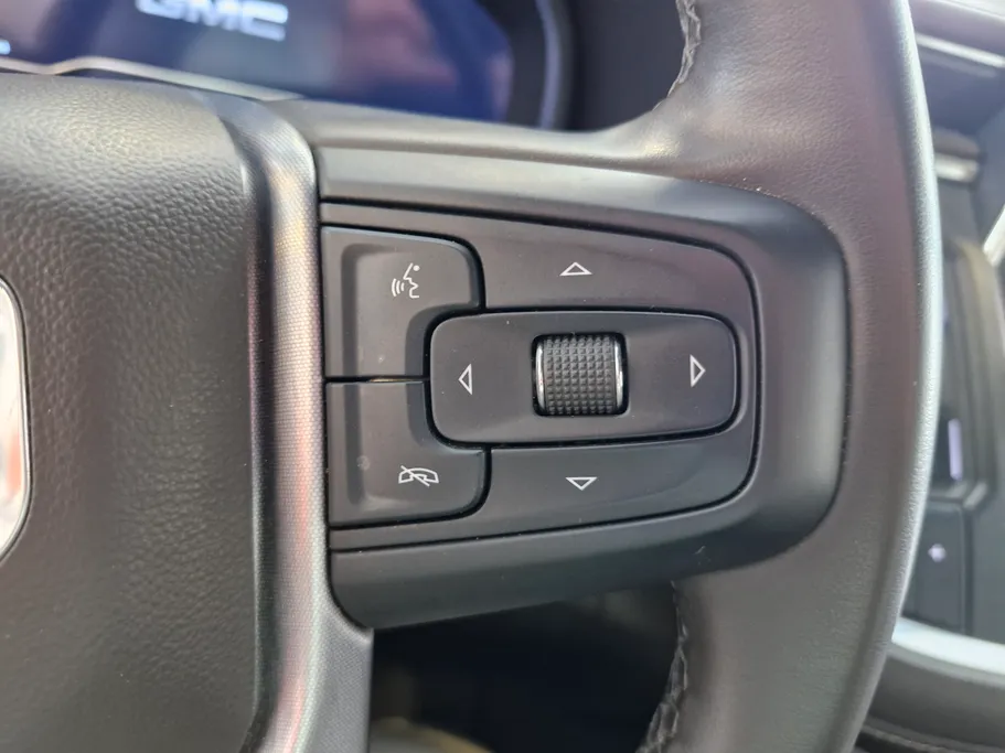 2024 GMC Yukon SLE 
