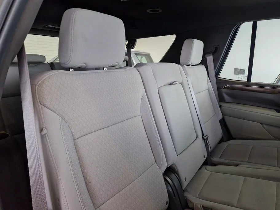 2024 GMC Yukon SLE 