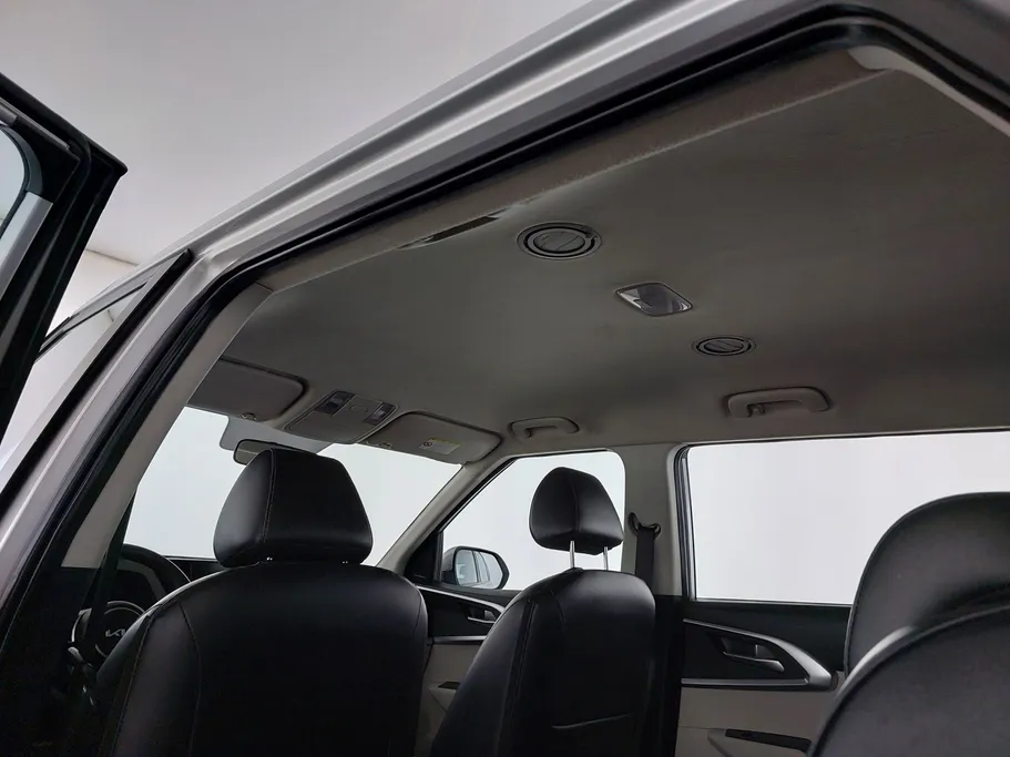 2023 كيا Carens LX S2 