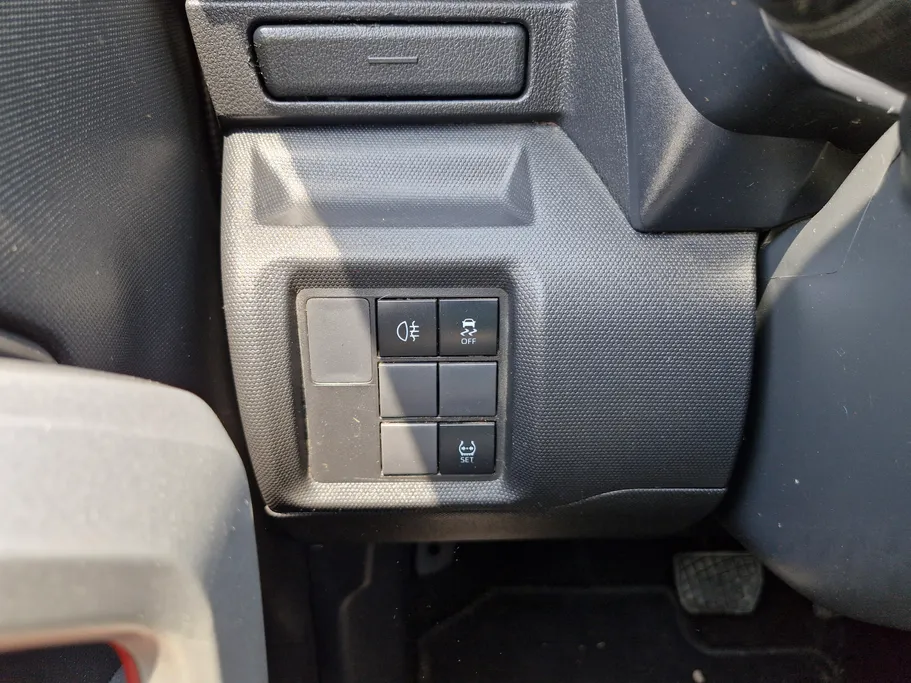 2023 Toyota Raize XLE 