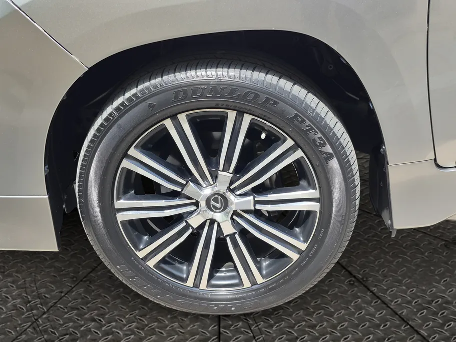 2020 Lexus LX 570 