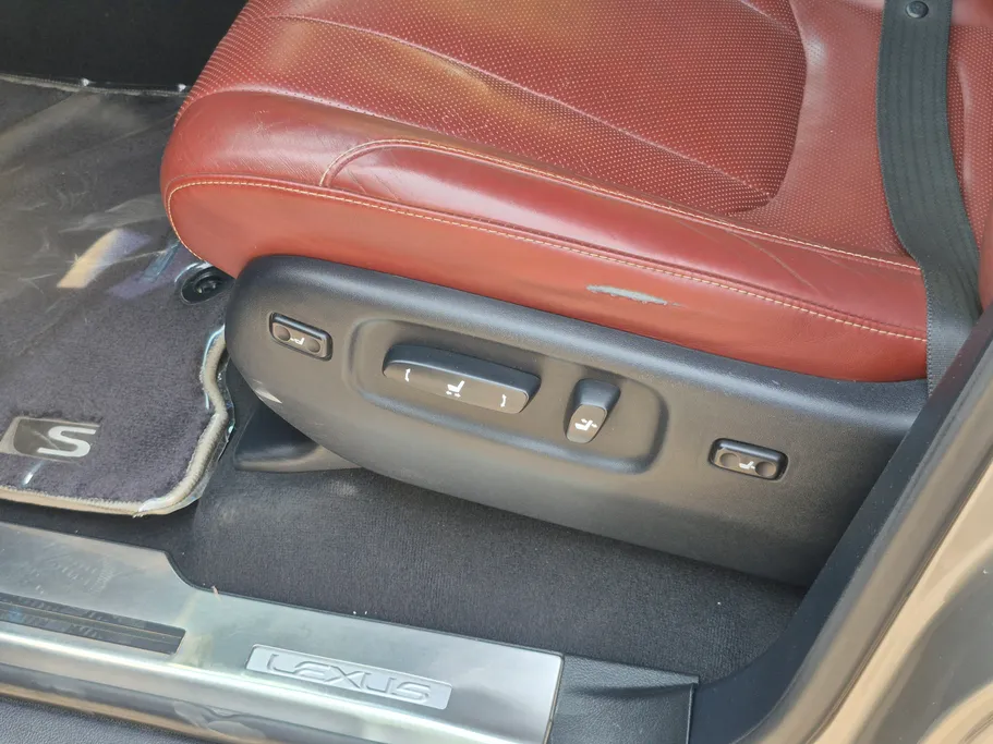 2020 Lexus LX 570 